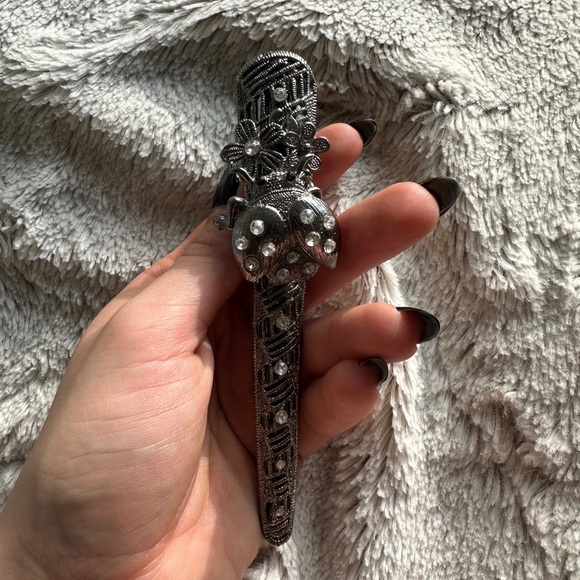 Vintage silver ladybug hairclip - Picture 8 of 8